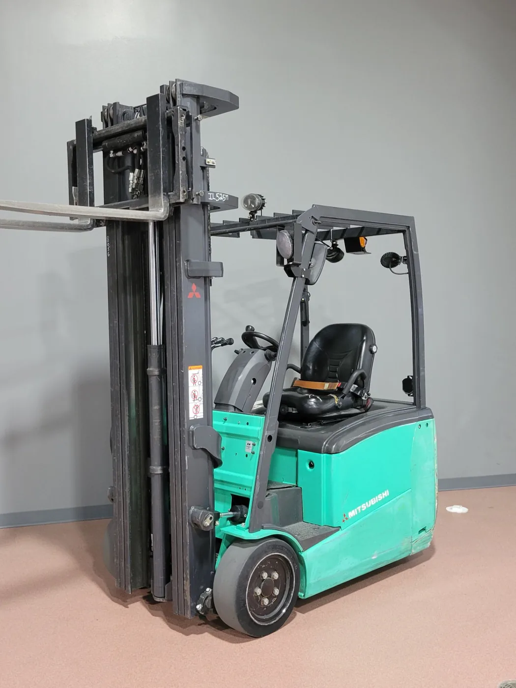 2017 Mitsubishi FB18PNT