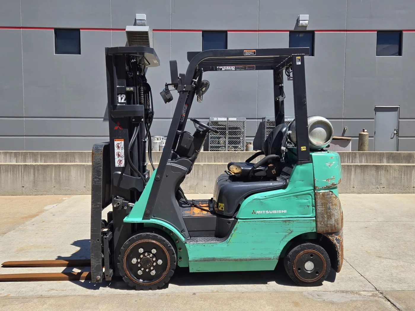 2020 Mitsubishi FGC20N4