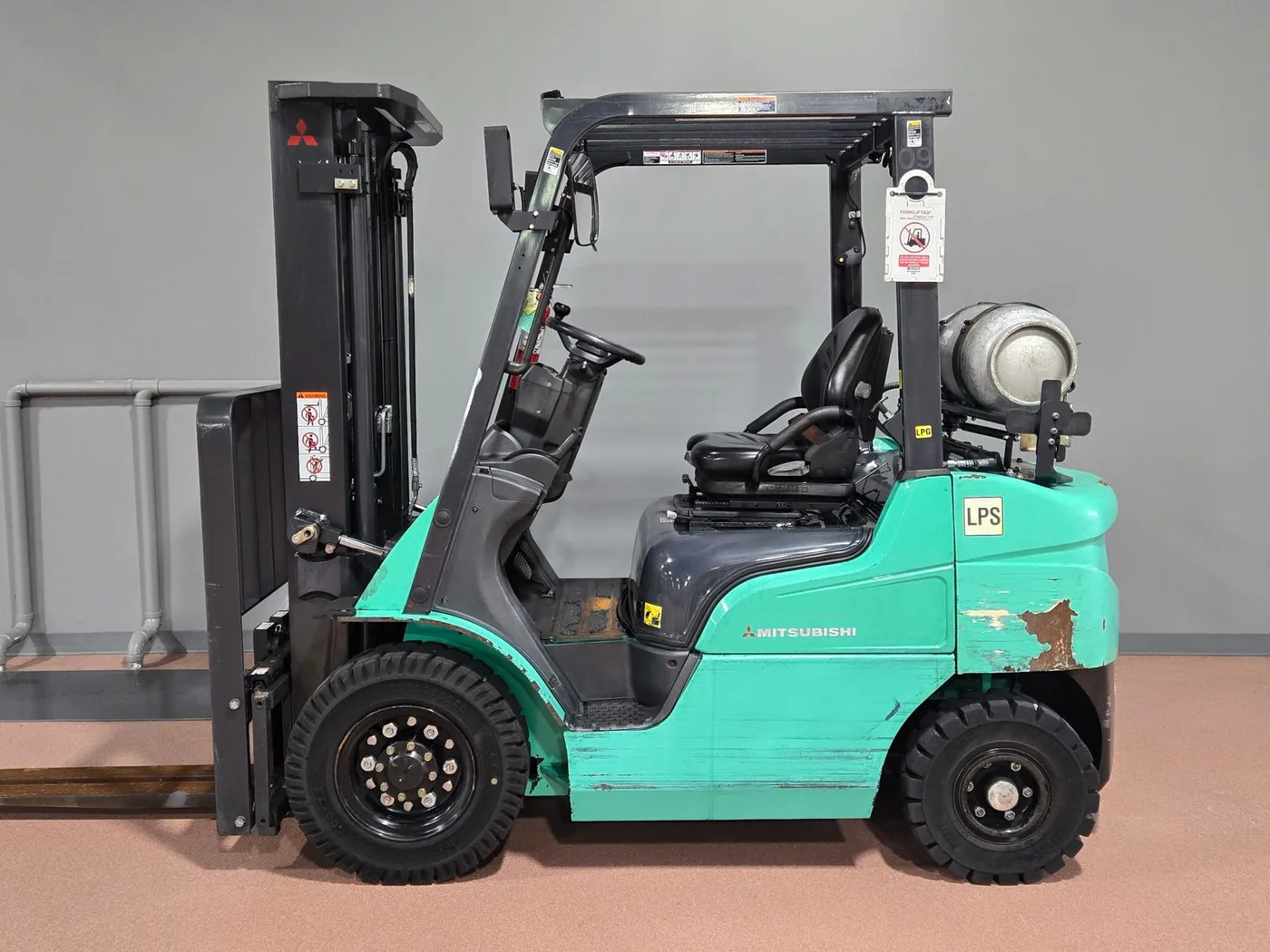 2020 Mitsubishi FG25N