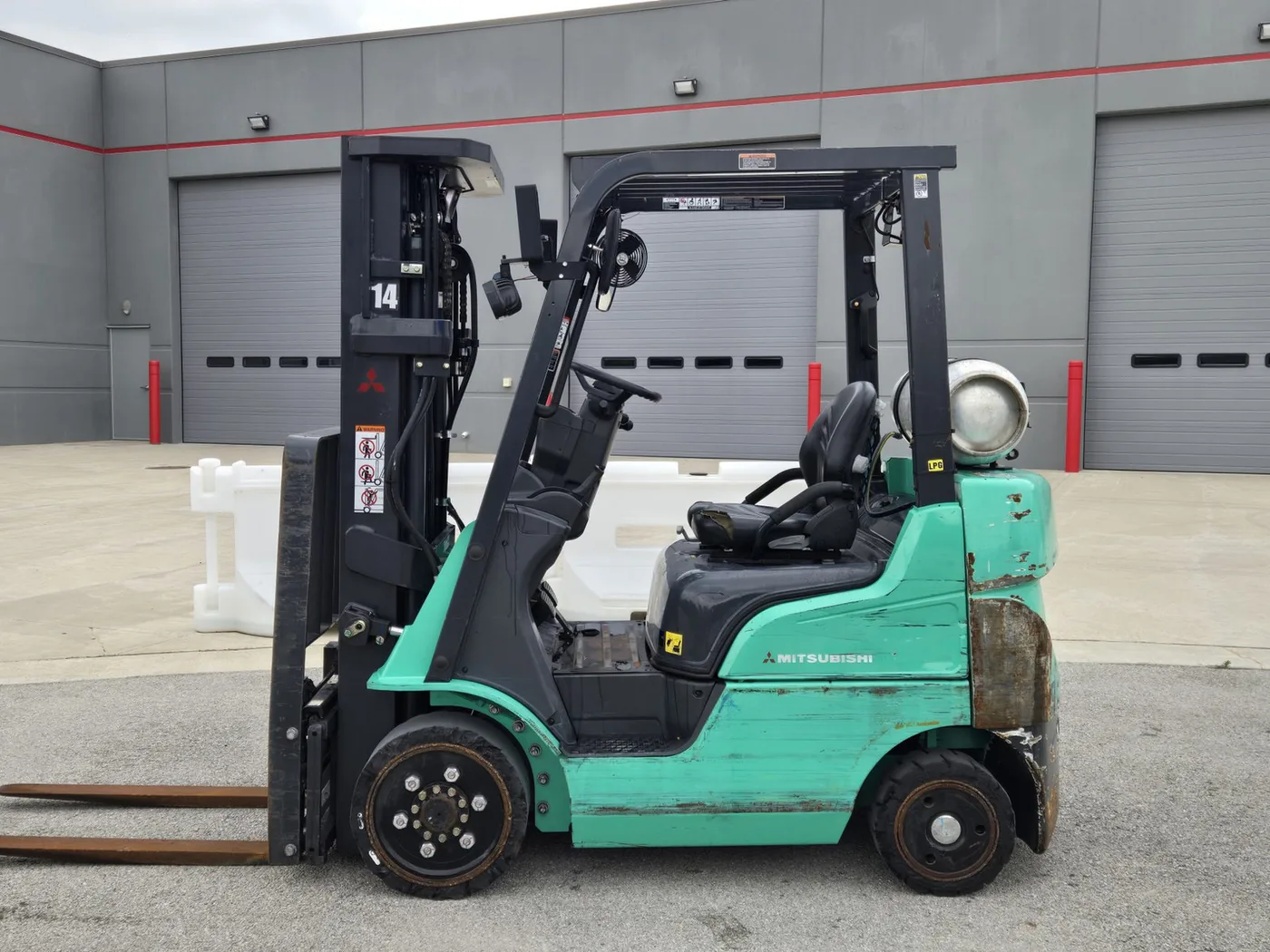 2020 Mitsubishi FGC20N4