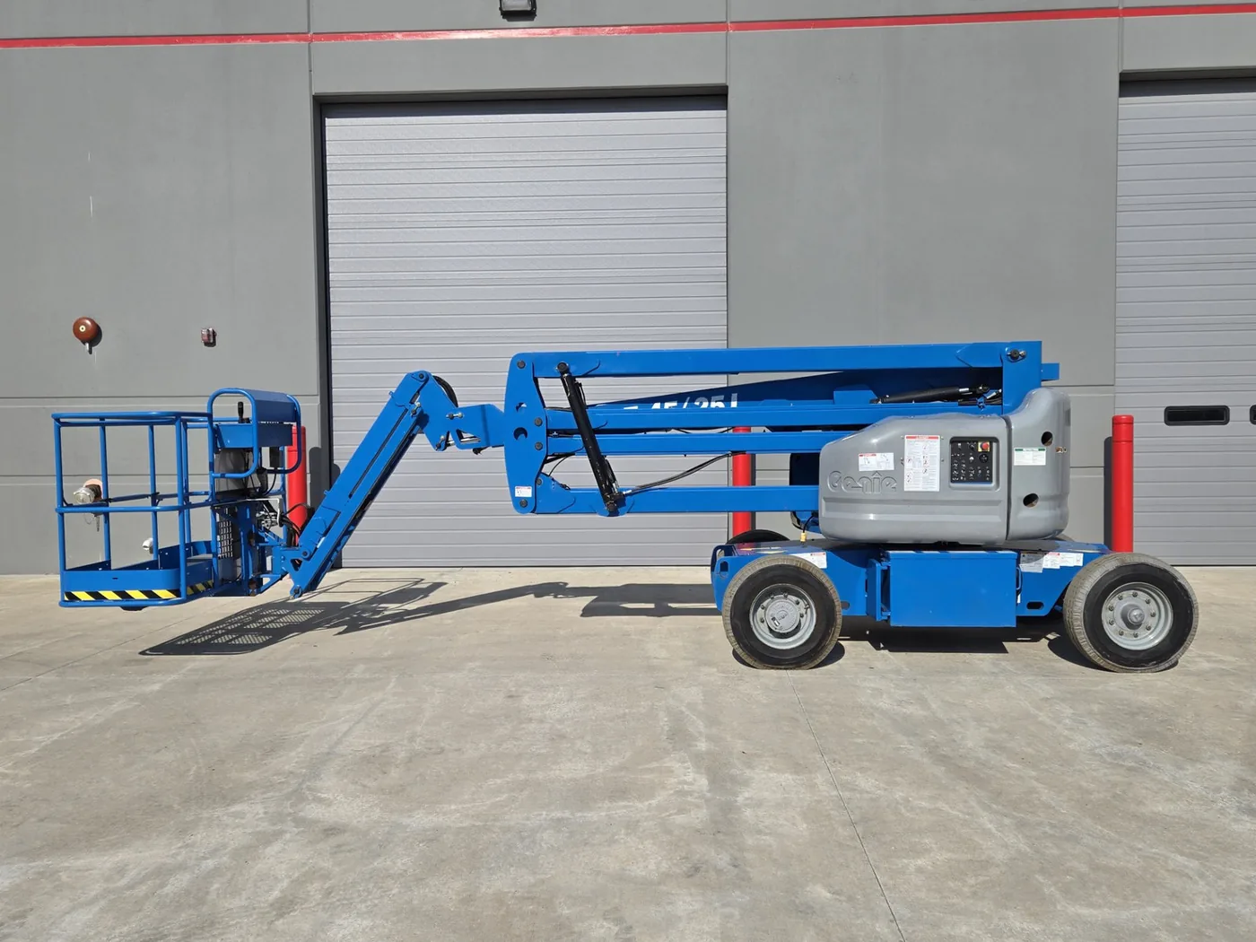 2015 Genie Z-45/25J DC