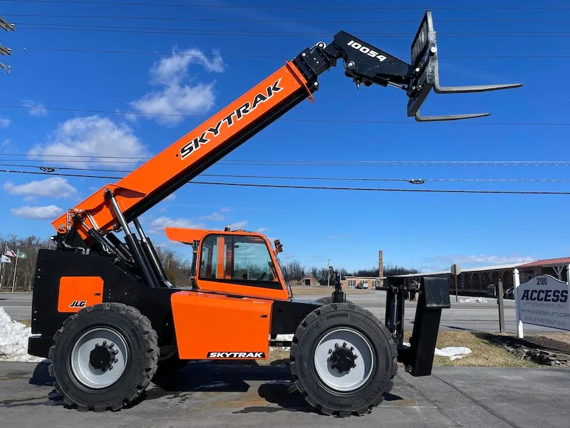 2024 SkyTrak 10054