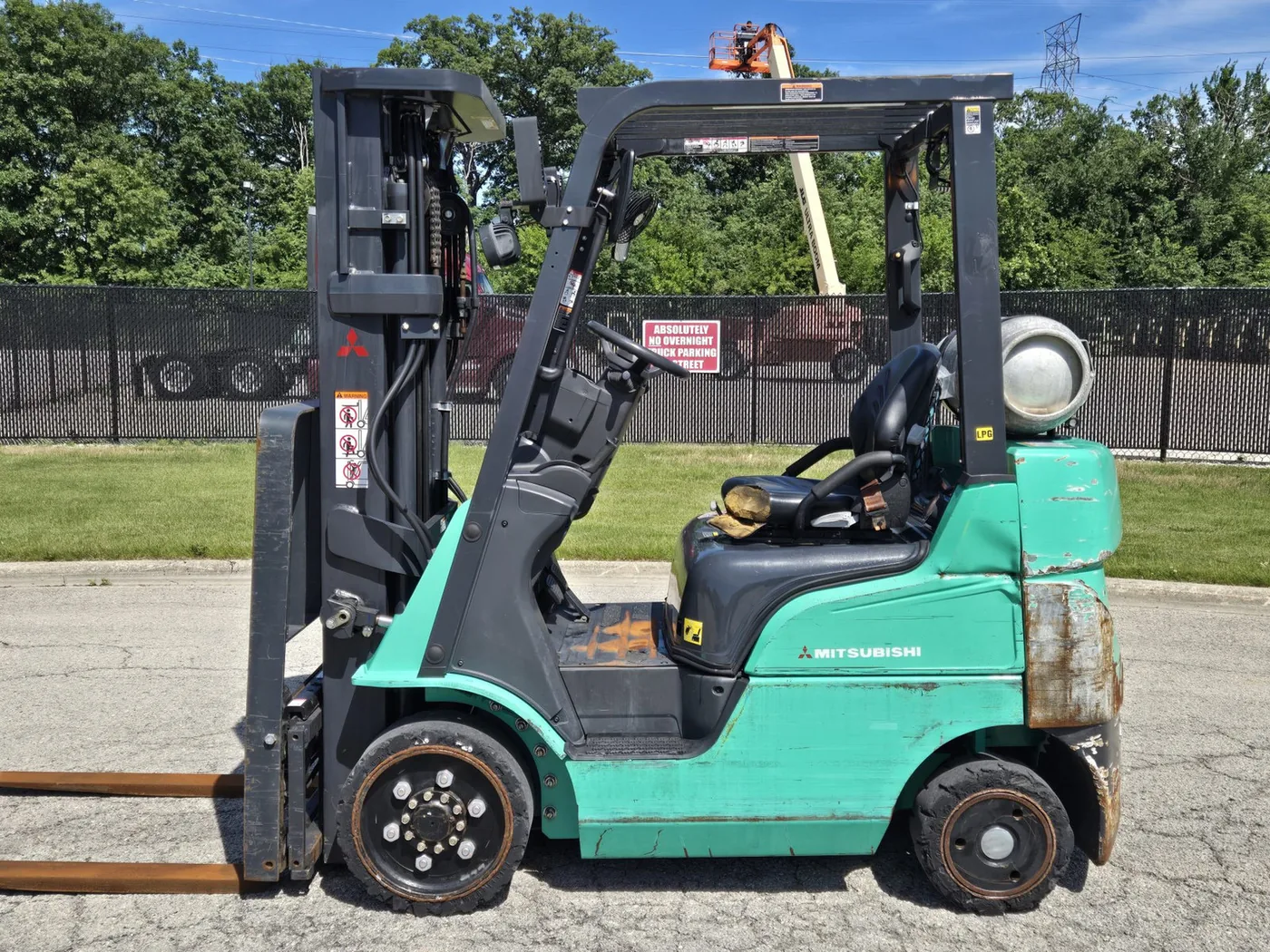 2020 Mitsubishi FGC20N4