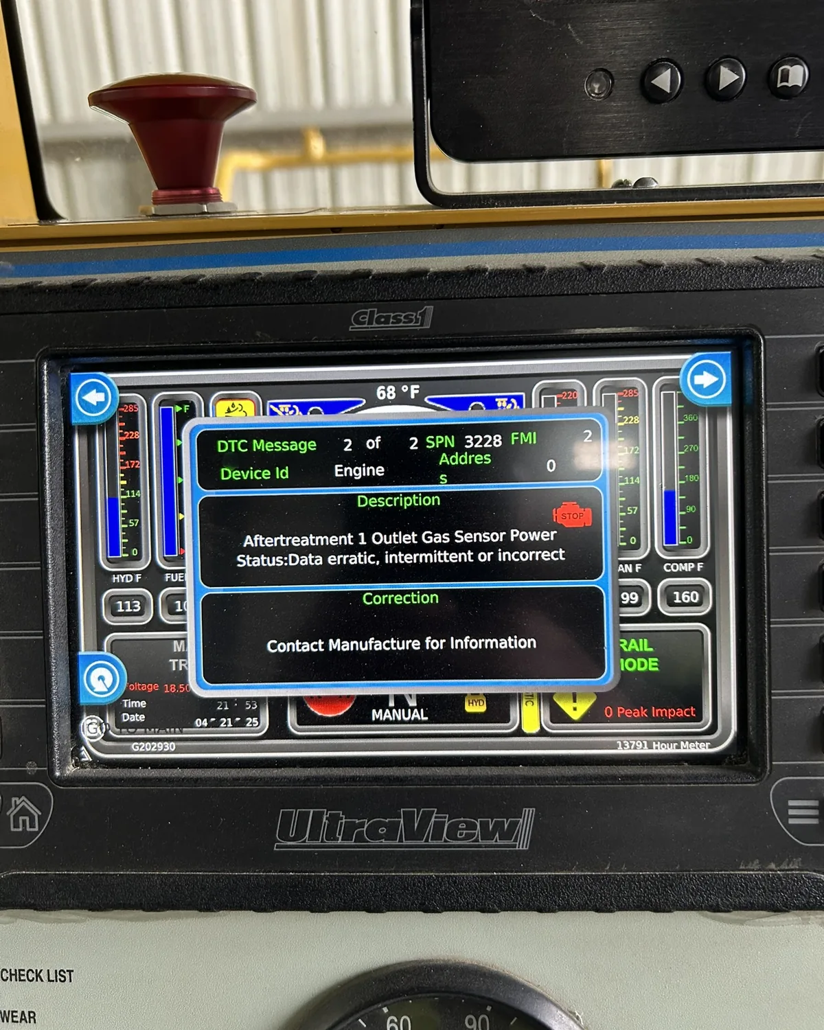 Trackmobile control display showing an active fault code during diagnosis